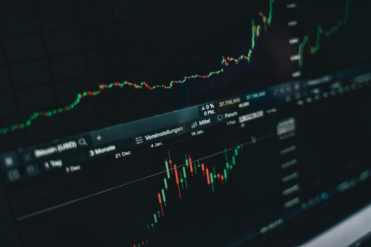 Crypto Market Sees $1.46B Fund Exodus As Traders Turn Cautious